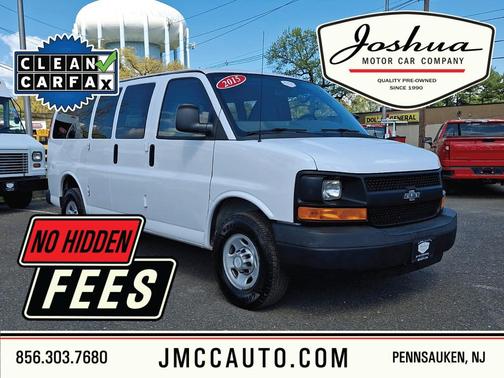 Summit White 2015 Chevrolet Express 2500 LT