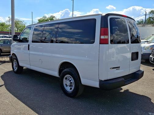 2015 Chevrolet Express 2500 LT