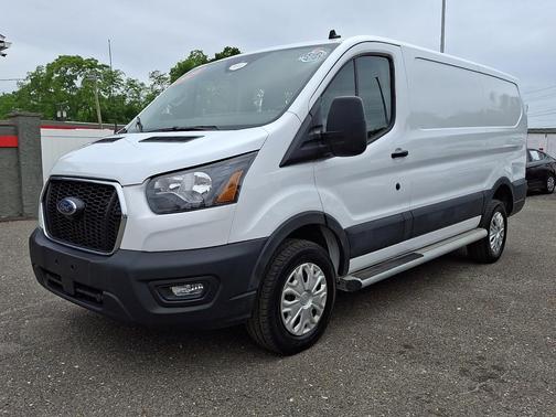 Oxford White 2024 Ford Transit-250 Base