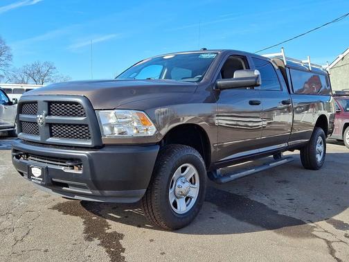 2018 RAM 3500 Tradesman Crew Cab 4x4 8' Box