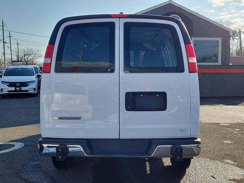 2024 Chevrolet Express 2500 RWD 2500 Regular Wheelbase WT
