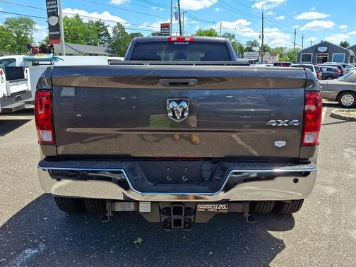 Granite Crystal Metallic Clearcoat 2016 RAM 3500 Tradesman