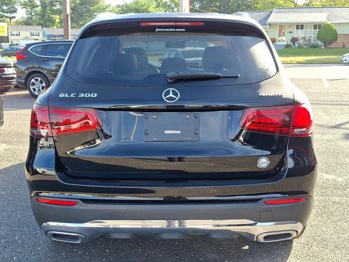 2022 Mercedes-Benz GLC 300 4MATIC