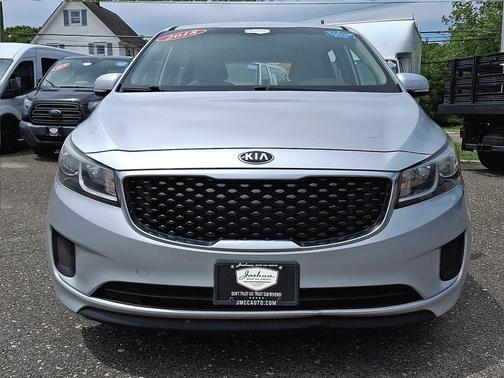 Silky Silver 2018 Kia Sedona L