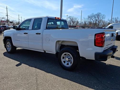Summit White 2018 Chevrolet Silverado 1500 WT