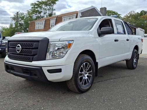 2022 Nissan Titan S