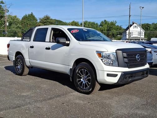 2022 Nissan Titan S