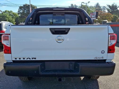 2022 Nissan Titan S