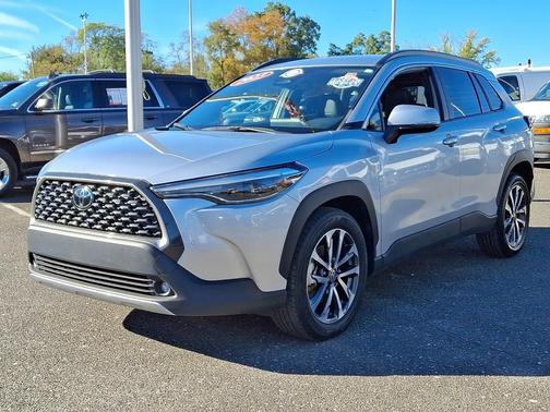 2023 Toyota Corolla Cross XLE
