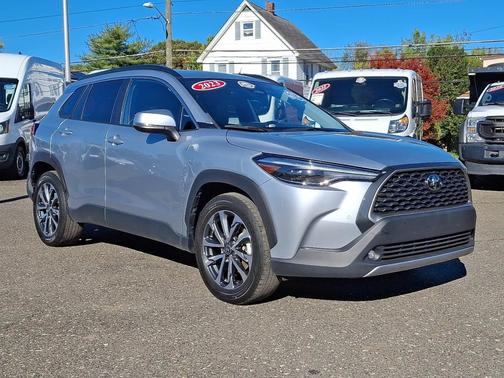 2023 Toyota Corolla Cross XLE