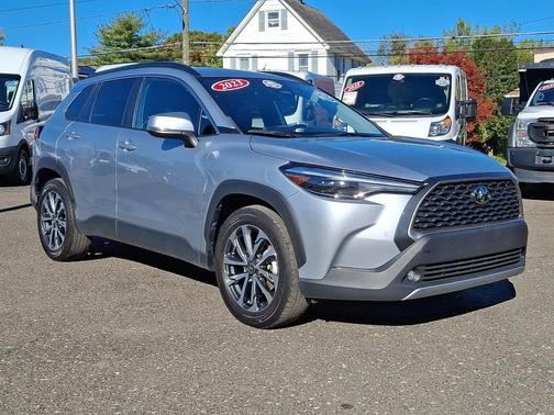 2023 Toyota Corolla Cross XLE