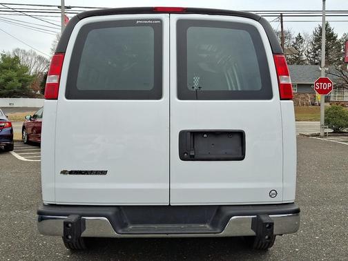 2024 Chevrolet Express 2500 RWD 2500 Regular Wheelbase WT