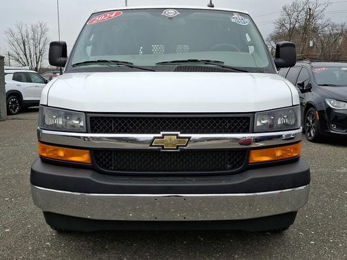 2024 Chevrolet Express 2500 RWD 2500 Regular Wheelbase WT