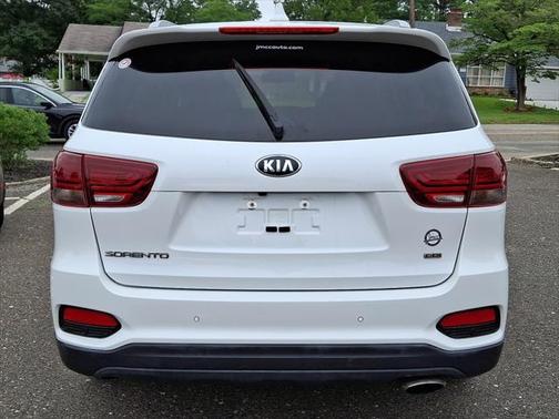 2019 Kia Sorento LX