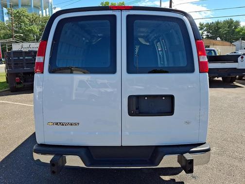 Summit White 2024 Chevrolet Express 2500 LT