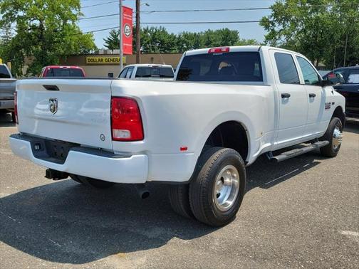 2018 RAM 3500 Tradesman Crew Cab 4x4 8' Box