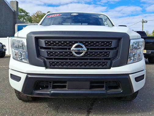 2022 Nissan Titan S