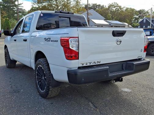 2022 Nissan Titan S