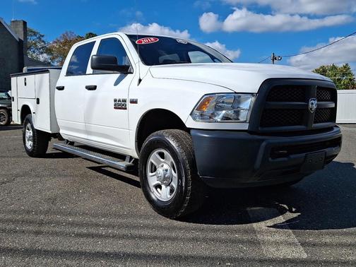2018 RAM 2500 Tradesman Crew Cab 4x4 8' Box