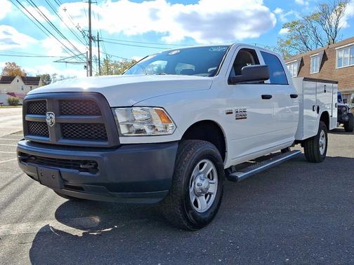 2018 RAM 2500 Tradesman Crew Cab 4x4 8' Box
