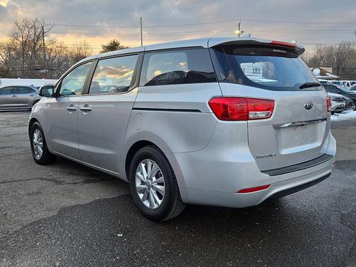2018 Kia Sedona L