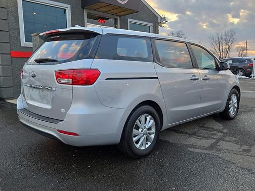 2018 Kia Sedona L