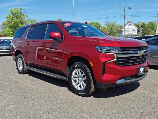 Cherry Red Tintcoat 2022 Chevrolet Suburban LT