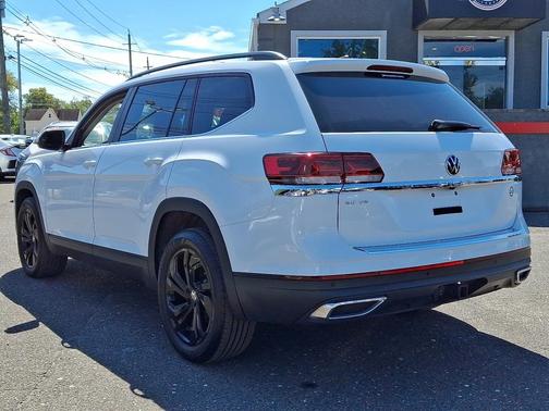 2023 Volkswagen Atlas 3.6L SE w/Technology