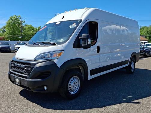 Bright White Clearcoat 2025 RAM ProMaster 2500 Tradesman