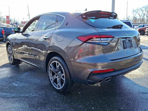 2023 Maserati Levante Modena