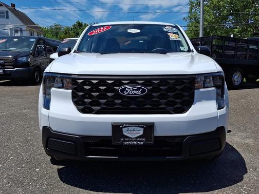 Oxford White 2025 Ford Maverick XL