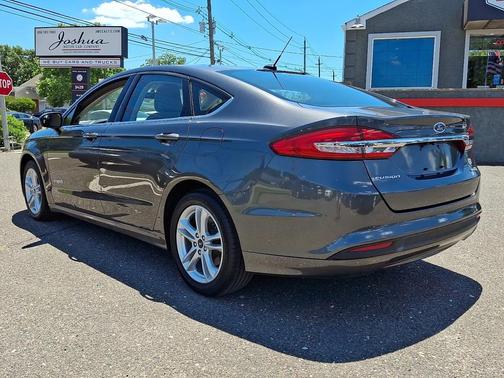 Magnetic Metallic 2018 Ford Fusion Hybrid S