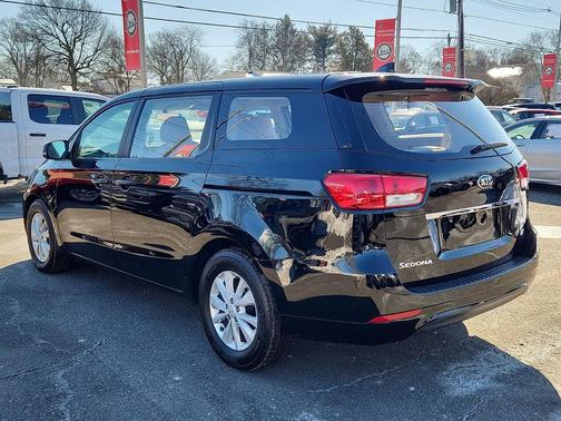 2018 Kia Sedona L