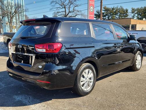 2018 Kia Sedona L