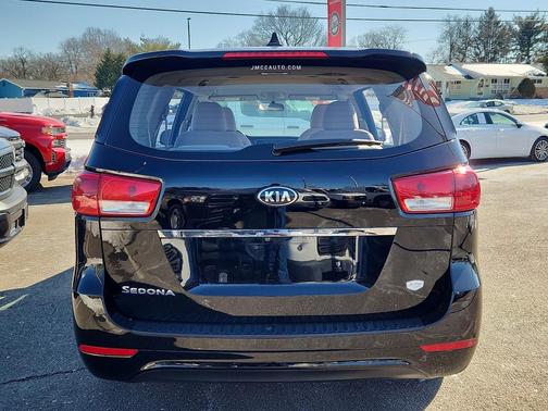 2018 Kia Sedona L