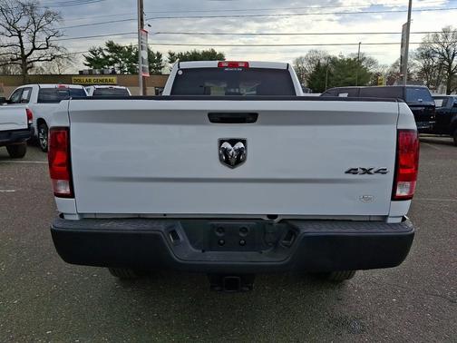 Bright White Clearcoat 2018 RAM 2500 Tradesman Crew Cab 4x4 8' Box