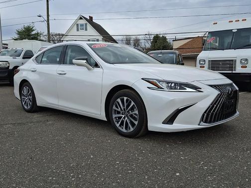 Eminent White Pearl 2022 Lexus ES 350 Base