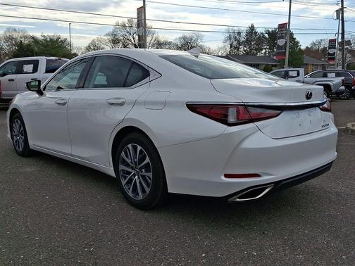 Eminent White Pearl 2022 Lexus ES 350 Base
