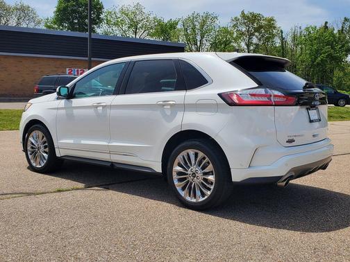 Star White 2023 Ford Edge Titanium