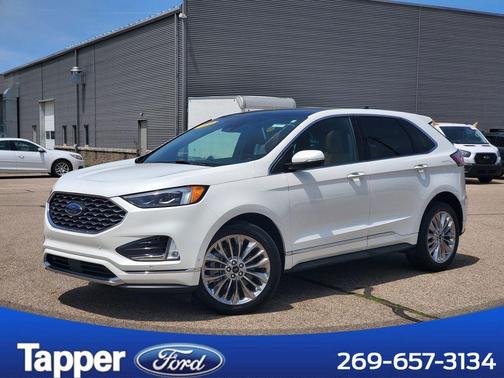 Star White 2023 Ford Edge Titanium