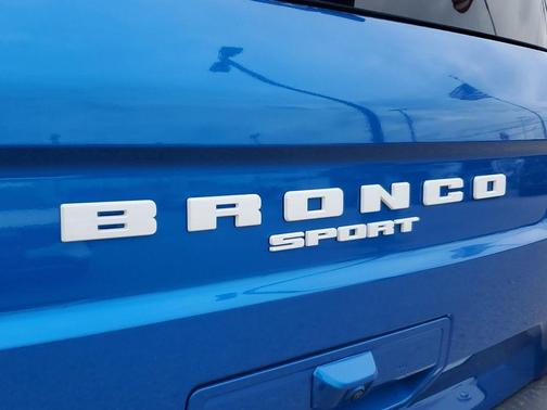 Velocity Blue Metallic 2025 Ford Bronco Sport Badlands
