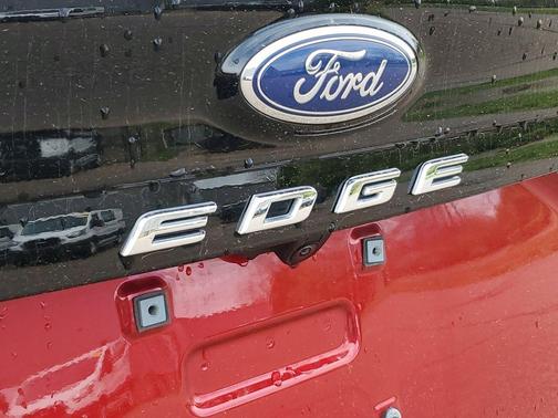 Red Tinted Clearcoat 2023 Ford Edge Titanium