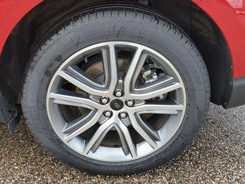 Red Tinted Clearcoat 2023 Ford Edge Titanium