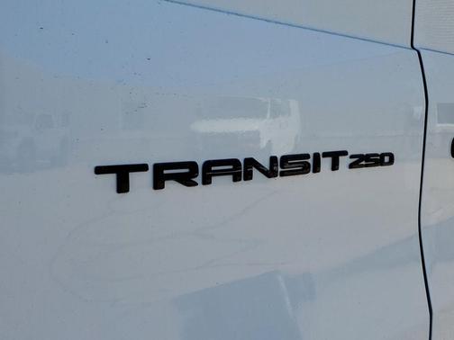 Oxford White 2026 Ford Transit-250 148 WB Medium Roof Cargo