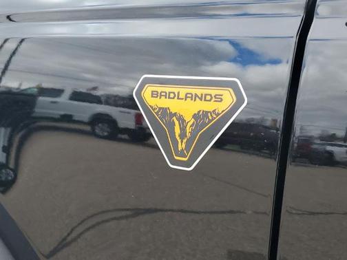 SHADOW BLACK 2025 Ford Bronco BADLANDS