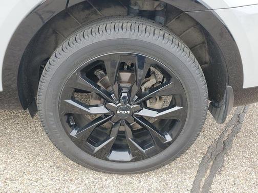 Wolf Gray 2023 Kia Sorento SX