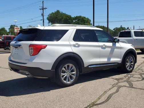 Star White 2024 Ford Explorer Limited