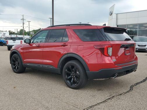 RAPID RED MET TINTED CC 2024 Ford Explorer ST-LINE