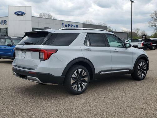 Space White Metallic 2026 Ford Explorer Platinum