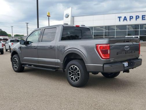 Carbonized Gray Metallic 2022 Ford F-150 XLT